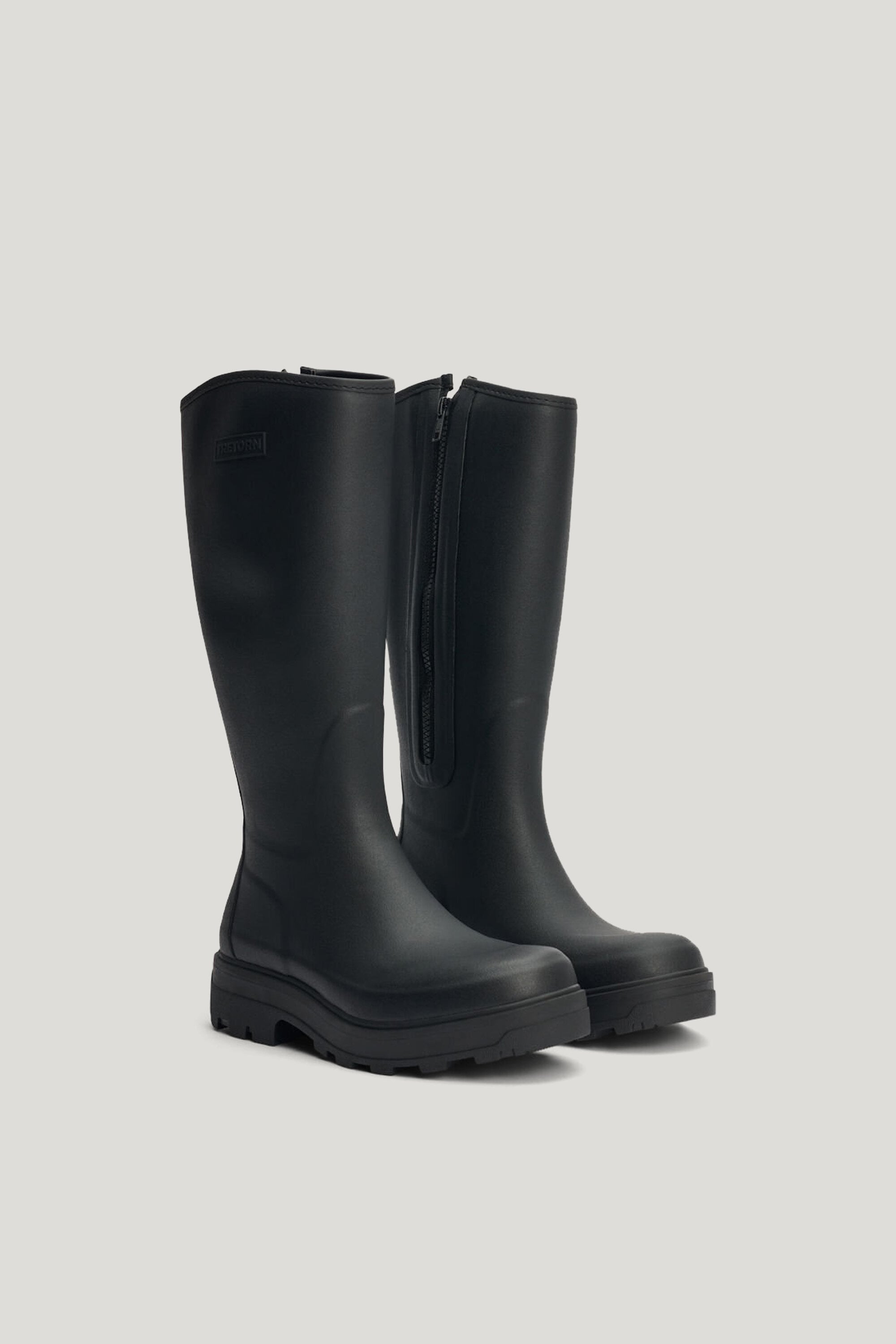 Black best sale mud boots