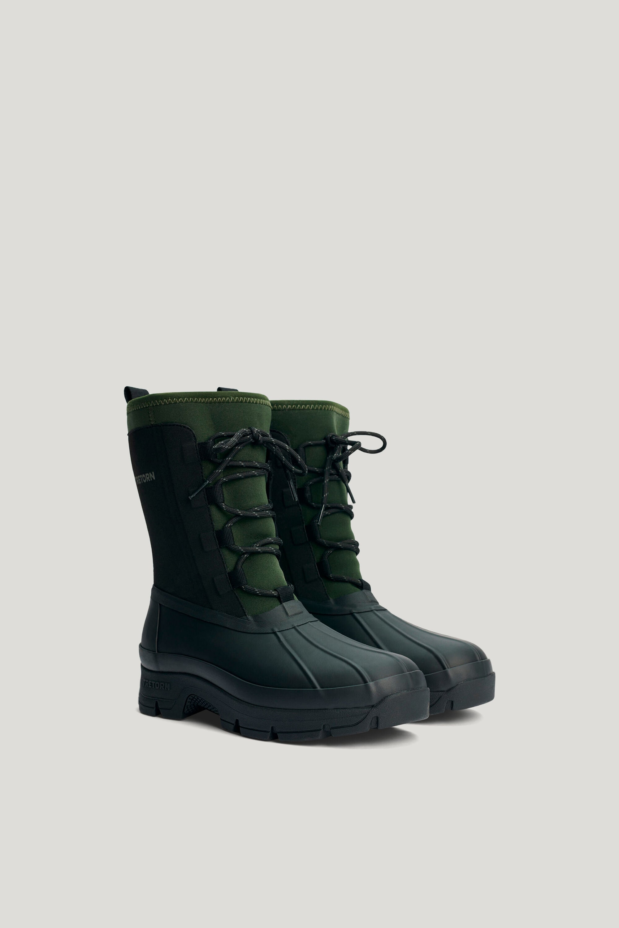 Rubber boots with outlet removable felt liners